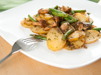 Постные рецепты: Жареный картофель с грибами и фасолью