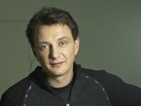 Марат Башаров, лишенный водительских прав, стал участником аварии