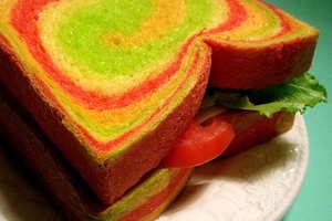 Как приготовить разноцветный постный хлеб (ВИДЕО)