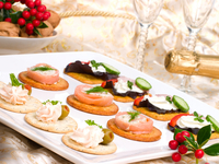 Холодные закуски на Новый год: ТОП-10 рецептов