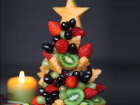 Фруктовая елка на Новый год: 7 идей праздничного угощения