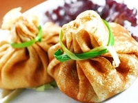 Новогодние рецепты: Блинчики с курицей и грибами