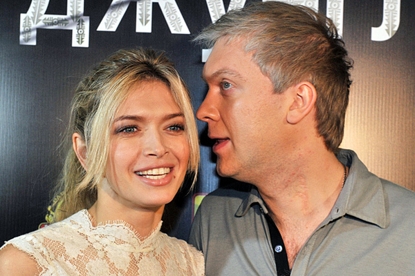 Wikipedia утверждает, что у Веры Брежневой и Сергея Светлакова роман