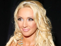 Лера Кудрявцева показала фото Лолиты без макияжа