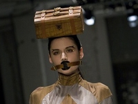 Фотогалерея: Одежда, сэр! London Fashion Week сезона весна-лето-2011