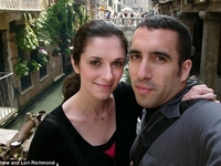 Кольцо в яйцо: Жених удивил невесту (ФОТО)