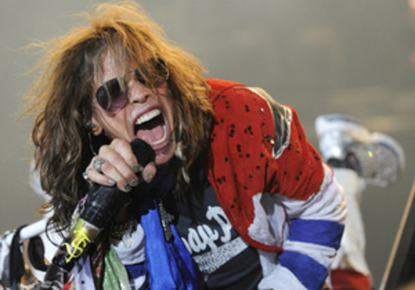 Фронтмэн Aerosmith Стивен Тайлер расторг помолвку