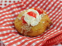 Жареные ананасы в кляре