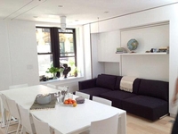 Однушка-трансформер, где можно разместить 12 человек (ВИДЕО)