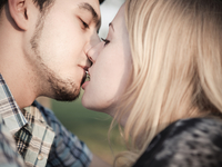 Итоги недели: Секс за деньги, секрет счастливых отношений и подготовка ко Дню Влюбленных