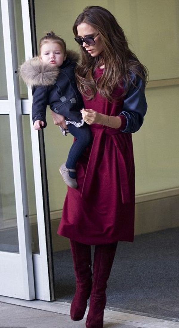 Look дня: Виктория Бекхэм с дочкой
