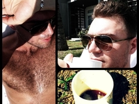 Холостяк Андрей Искорнев похвастался обнаженным торсом