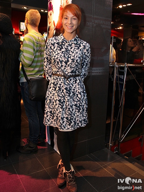 Светлана Тарабарова вышла в свет без мейк-апа