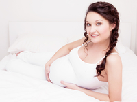 Беременность и сон: Можно ли беременным спать на животе