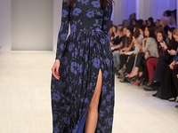 UFW: Яркие принты и знаменитые модели на показе Елены Бурбы