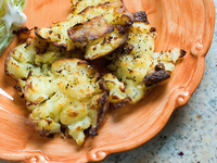 Постный картофель, запеченный с пряными травами