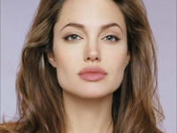 Анджелина Джоли хочет пресечь сексуальное насилие