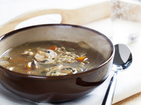 Постный грибной суп с перловкой