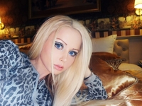 Одесская Барби призналась в любви к Мексике лежа в своей кровати