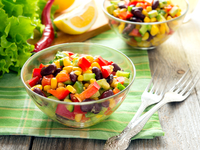 Весенние салаты: Готовим с пользой для здоровья