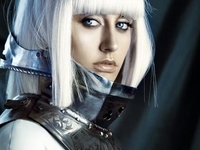 Ева Бушмина представила дебютный клип на песню Собой