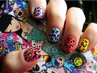 Яркий маникюр весны 2013