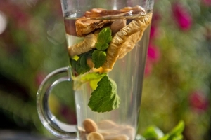 Как приготовить яблочный чай (видео)