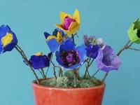 Как сделать пасхальную композицию Веселые цветы (видео)