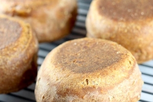 Как приготовить английские маффины (ВИДЕО)