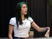 Дочь Мадонны покрасила волосы в зеленый цвет