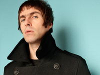 Экс-вокалист Oasis едва не умер от конфеты