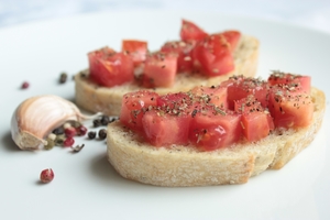 Как приготовить брускетту с помидорами