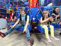 Куда пойти с детьми: Новый парк аттракционов в Киеве (ФОТО)