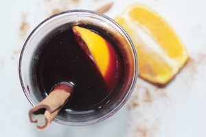 Как приготовить глинтвейн с корицей и фруктами