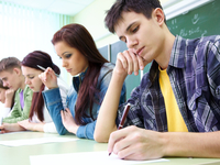 Сегодня, 27 мая, выпускники школ сдают первый экзамен