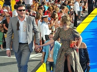 Ксюша Собчак показала белье на красной дорожке