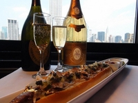 Перекус для миллионеров: Названы самые дорогие хот-доги Америки