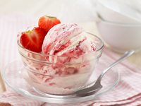 Десерты с клубничным соусом: ТОП-5 рецептов