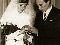 День рождения Путина: Архивные семейные фото президента РФ