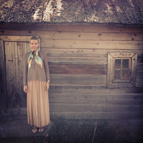 Инна Цимбалюк опубликовала фото в "бабушкином" стиле