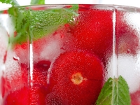 Лимонад с черешней и мятой