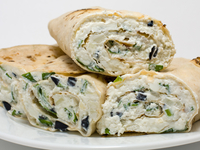 Рулет из лаваша с творогом и зеленью