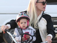 Пинк похвасталась новой прической