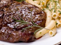 Стейк с горчичным соусом