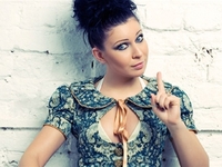 Певица Елка презентовала летний клип: Тело офигело