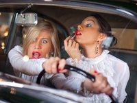 Женщина за рулем: ТОП-3 смешные видео-подборки