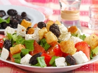 Панцанелла: Классический итальянский салат с хлебом