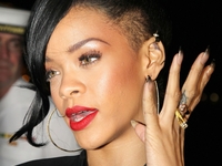 Летний маникюр 2013: Лучшие звездные примеры