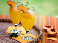 Летние напитки из персиков: ТОП-5 рецептов