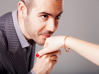 Ответ мужчинам на шутки о блондинках: 12 признаков настоящего джентльмена